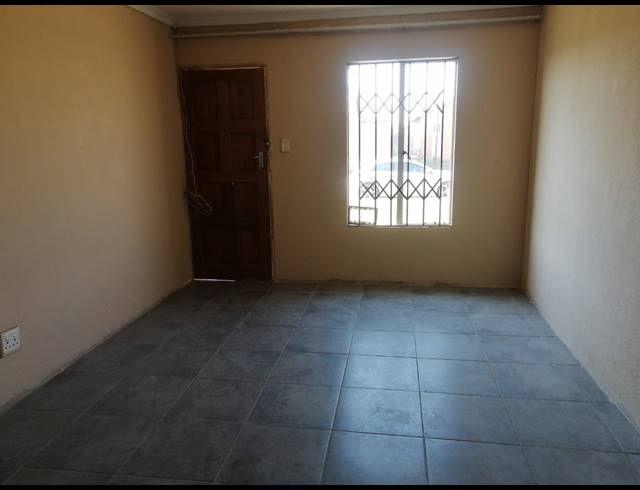 2 BEDROOM HOUSE FOR SALE IN EVATON WEST
